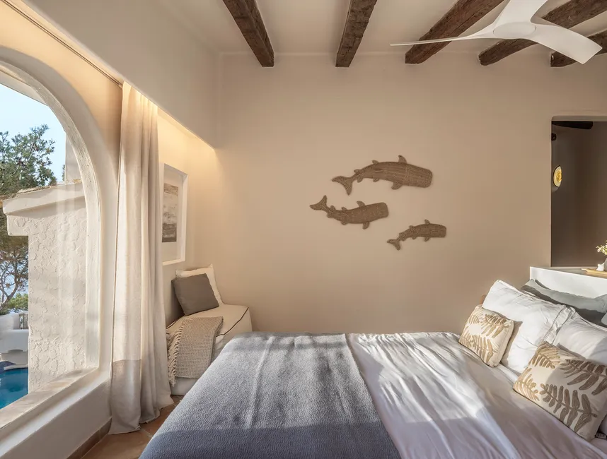 Charmig finca vid havet med pool och utsikt över solnedgången-15