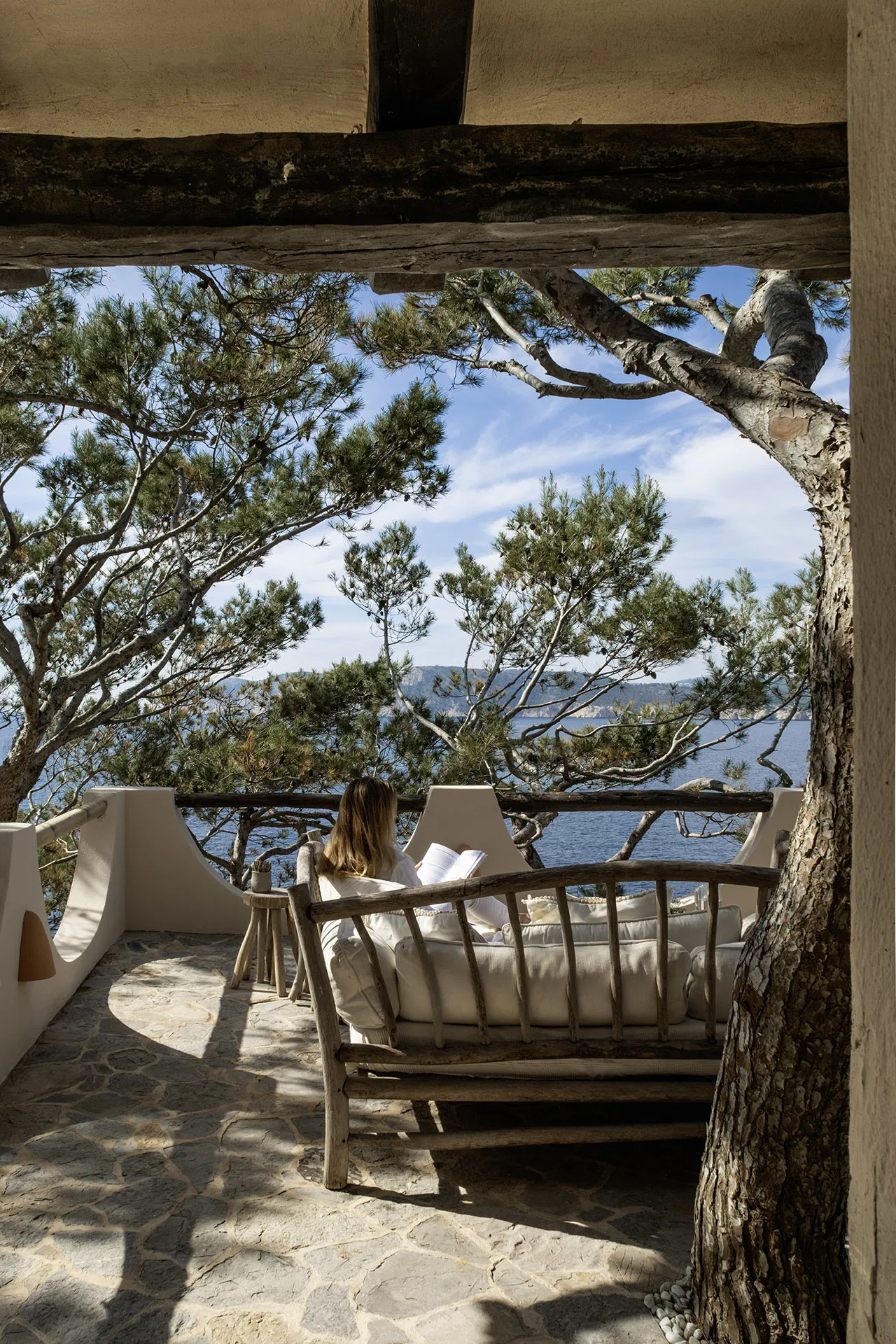 An exceptional seafront retreat-32