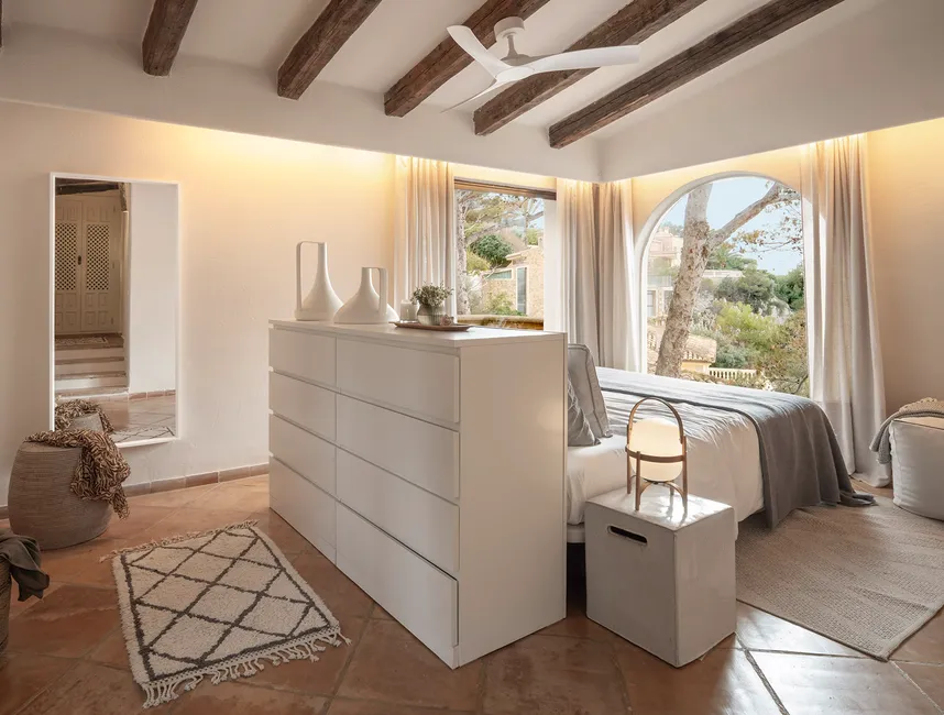 Charmig finca vid havet med pool och utsikt över solnedgången-14