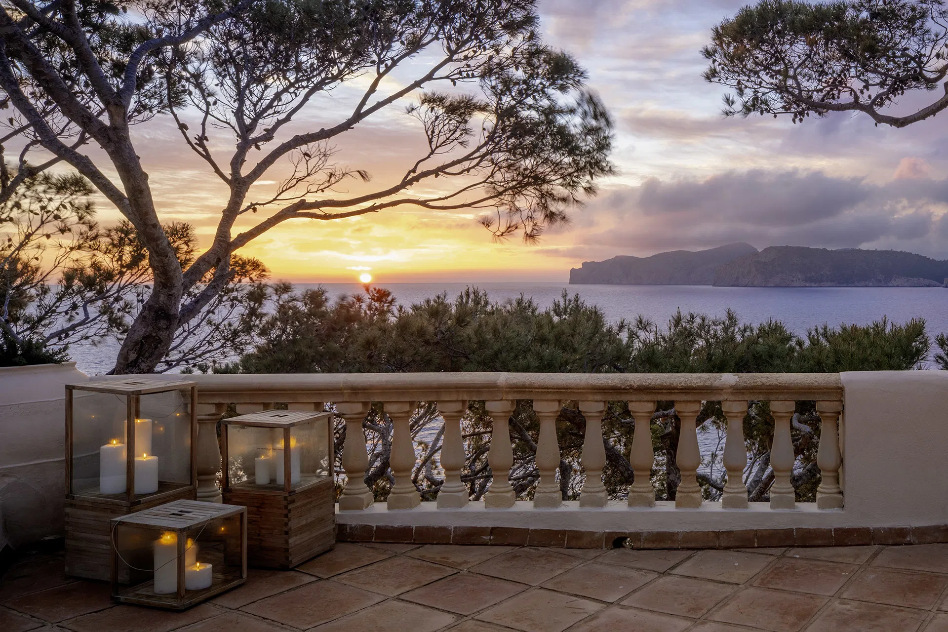 An exceptional seafront retreat-5