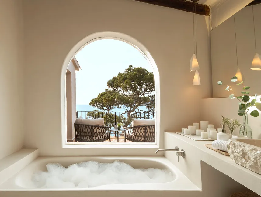 Очаровательная финка у моря с бассейном и видом на закат-13