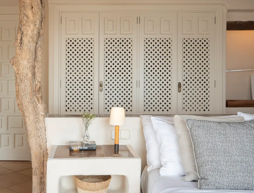 Очаровательная финка у моря с бассейном и видом на закат-12