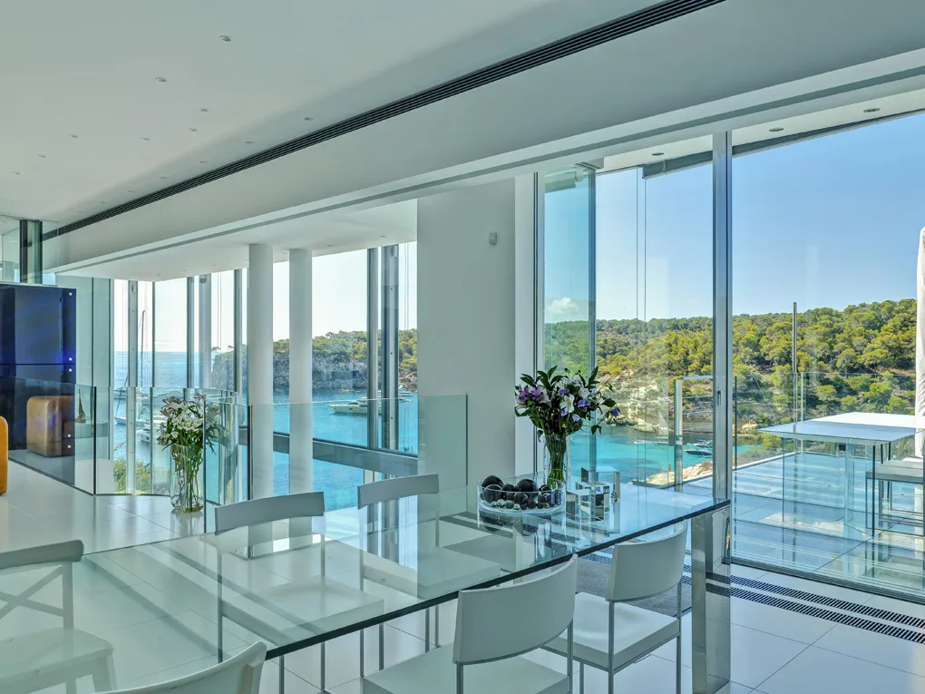 Unik villa med fantastisk beliggenhed i første linje-4