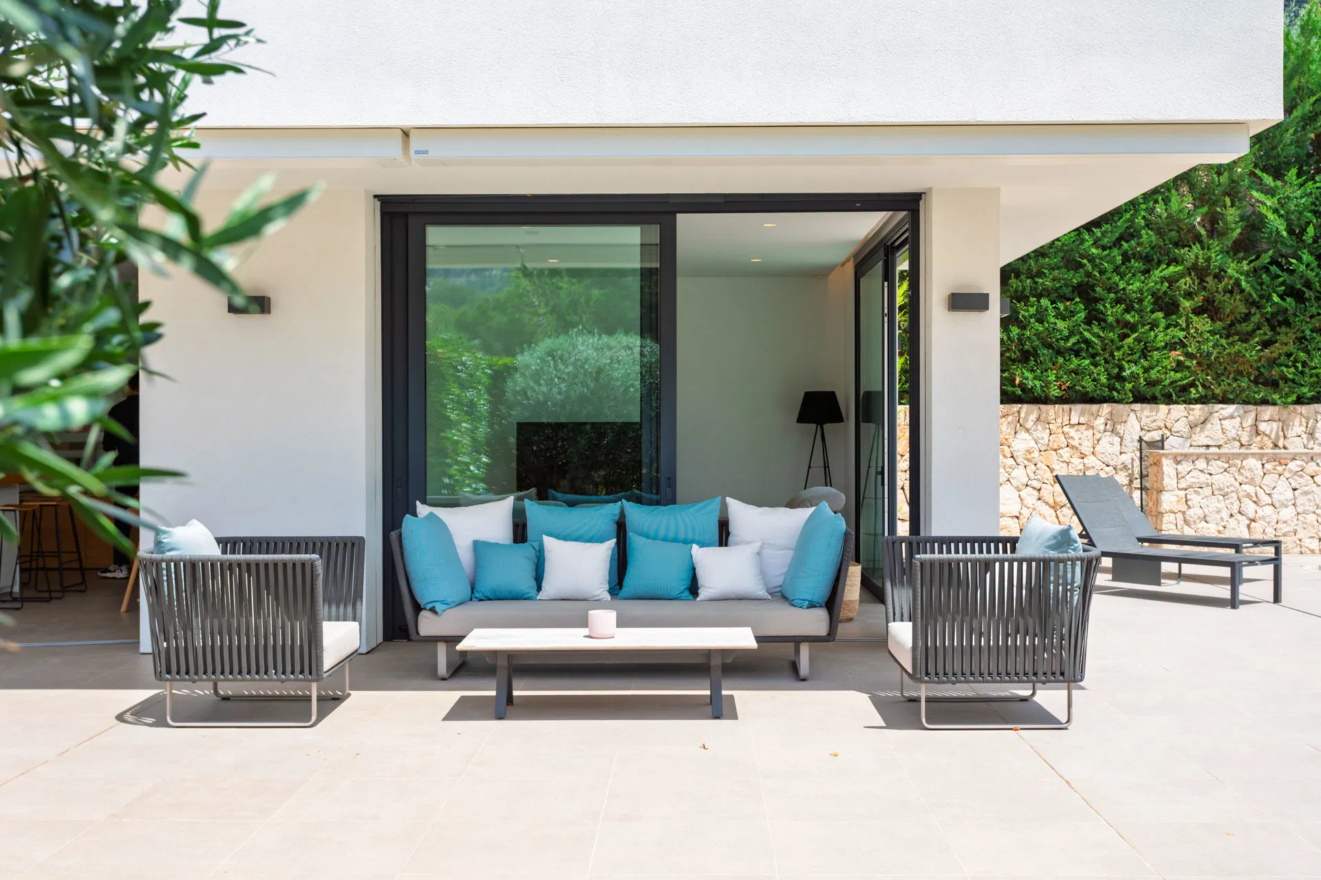 Elegante Designervilla mit Garten in ruhiger Lage in Son Vida-11