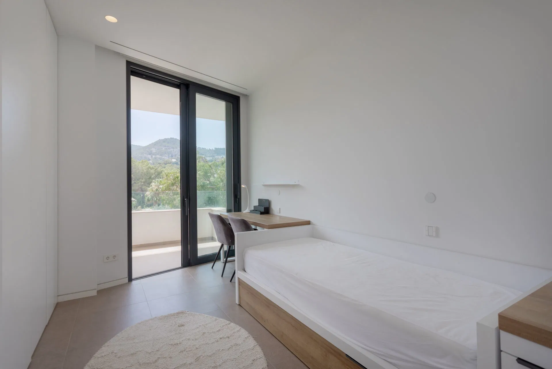 Elegante Designervilla mit Garten in ruhiger Lage in Son Vida-15