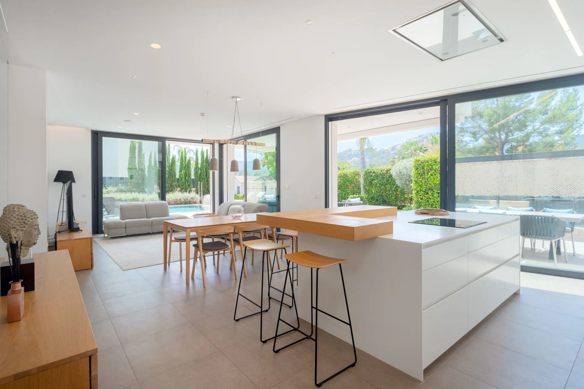 Elegante Designervilla mit Garten in ruhiger Lage in Son Vida-8