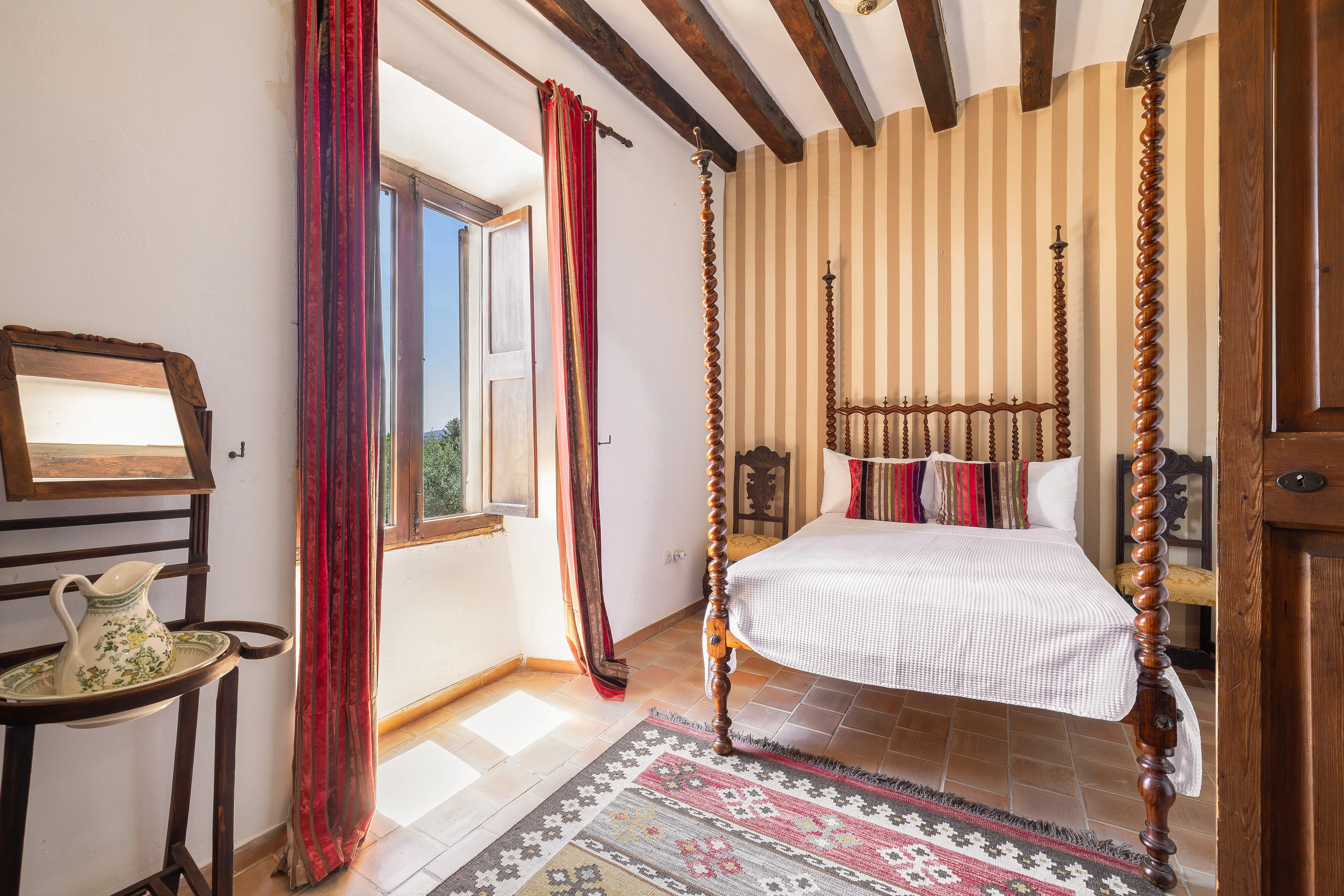 Manor house with license for holiday rentals-20
