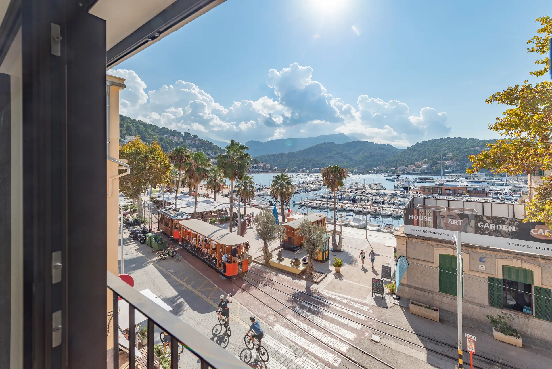 Exclusiva vivienda con vistas impresionantes a la bahía del Puerto de Sóller-1