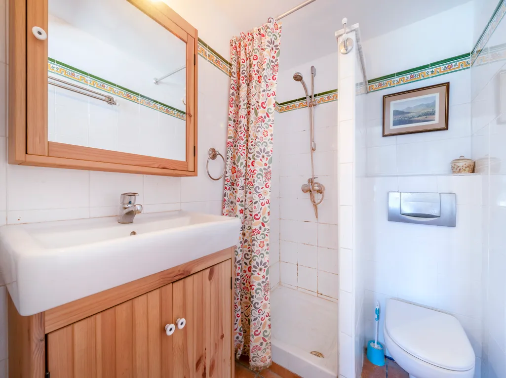 Förvaltningsfastighet i den första havslinjen i Port de Sóller-10