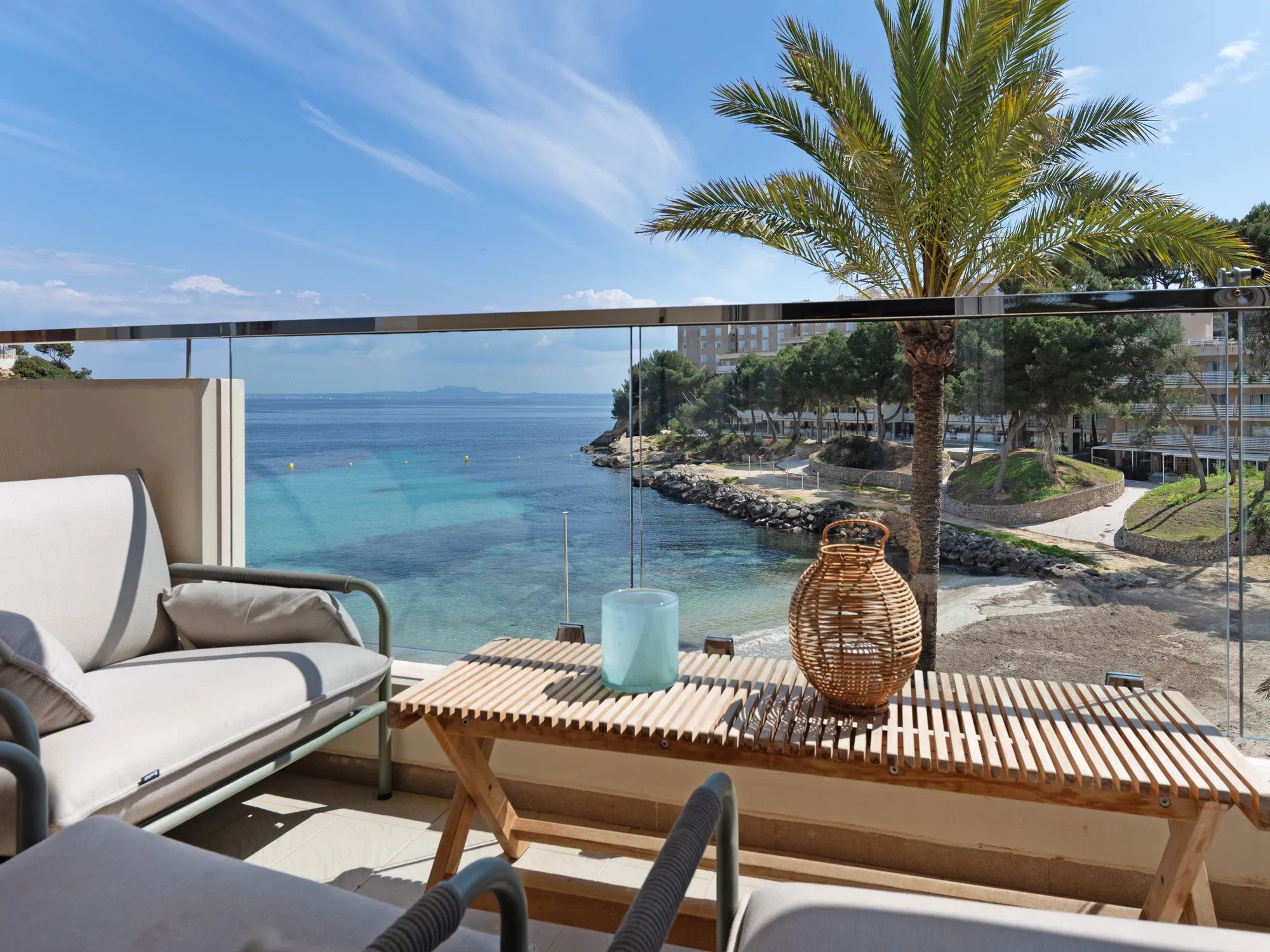 Fantastisk lejlighed i frontlinjen i Cala Vinyes-14