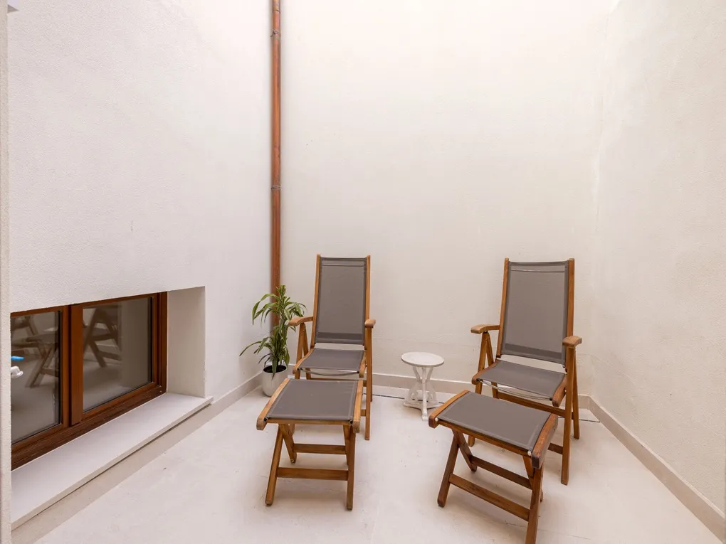 First-time occupancy, modern apartment with balcony, terrace, elevator and parking near San Nicolas-2