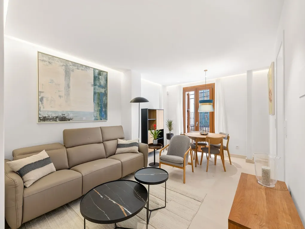 First-time occupancy, modern apartment with balcony, terrace, elevator and parking near San Nicolas-1