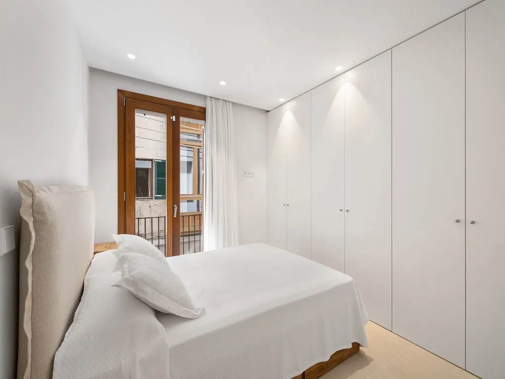 First-time occupancy, modern apartment with balcony, terrace, elevator and parking near San Nicolas-10
