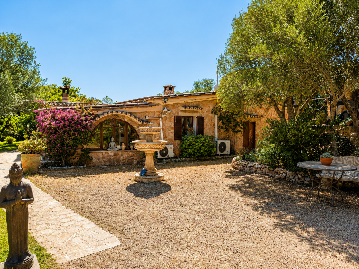 Self-Sufficient Finca Haven with Guest House, Saltwater Pool & Absolute Natural Idyll near Algaida-24