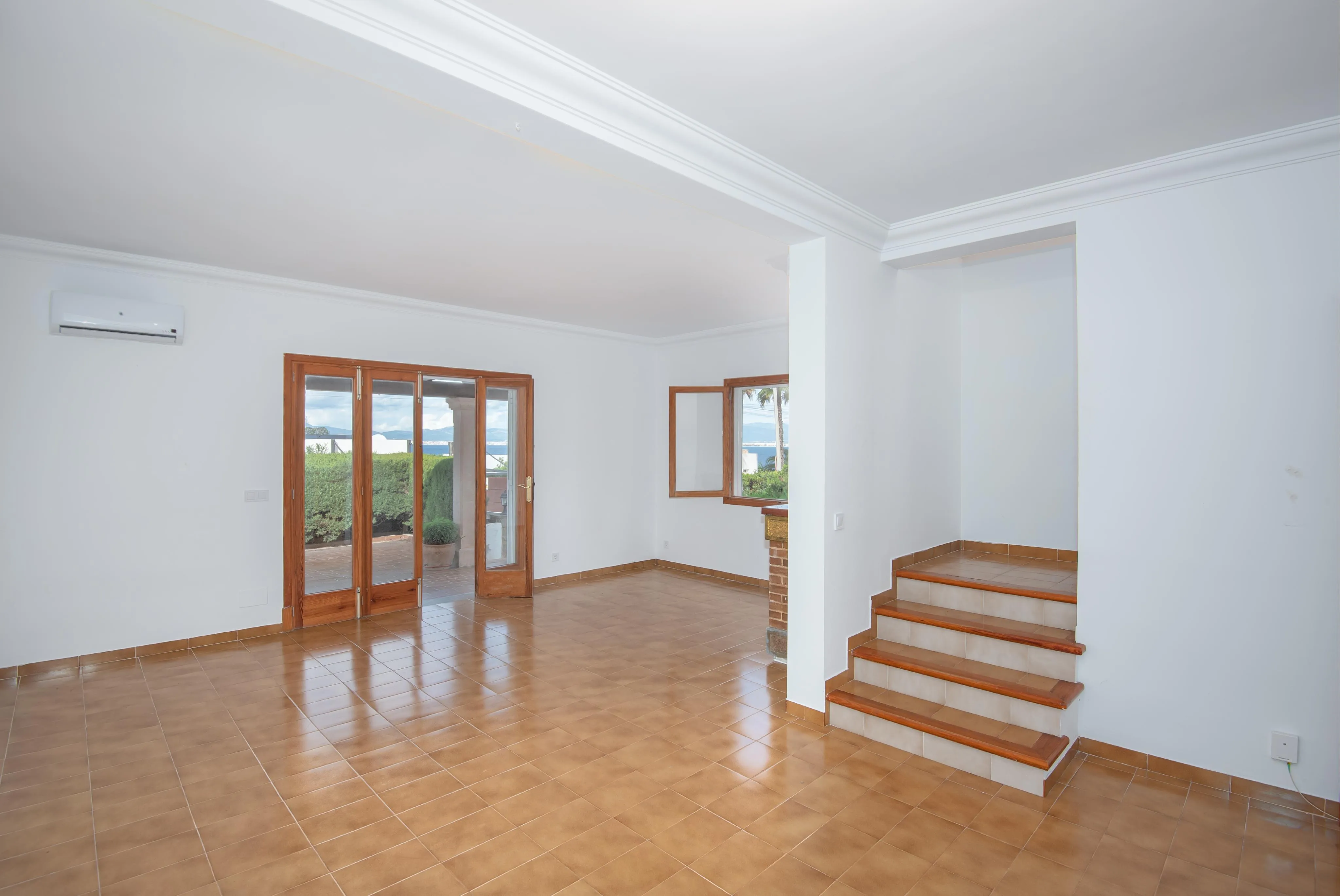 Stunning semi-detached house close to the sea with pool and ETV license-5