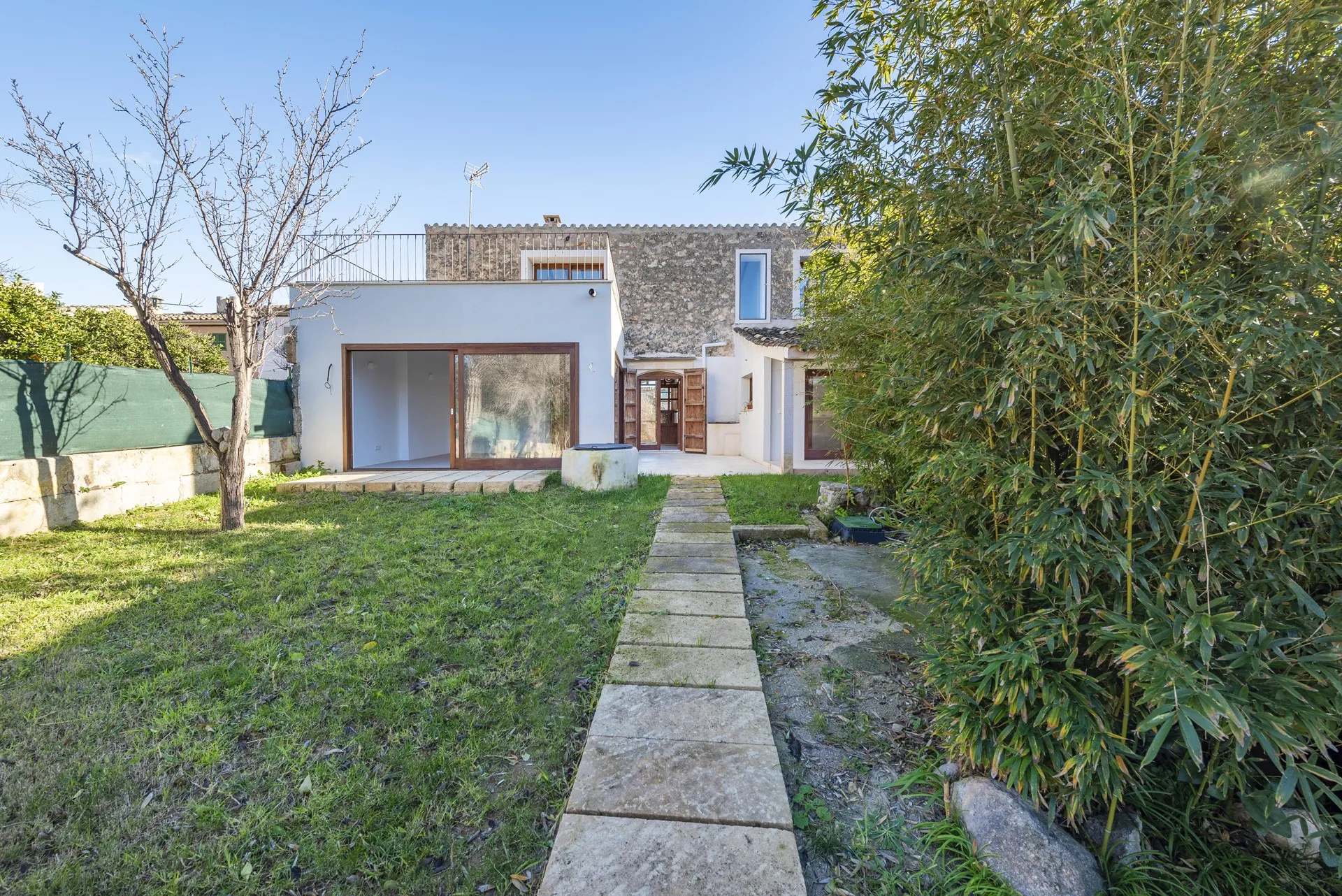 Stylishly refurbished townhouse on the outskirts of Campanet-8