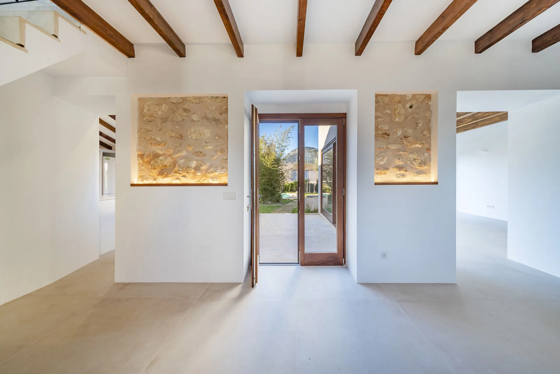 Stylishly refurbished townhouse on the outskirts of Campanet-4