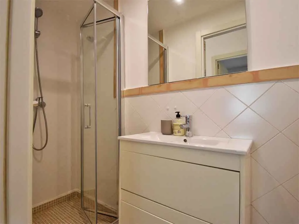 Appartement rénové avec licence ETV en bord de mer-10