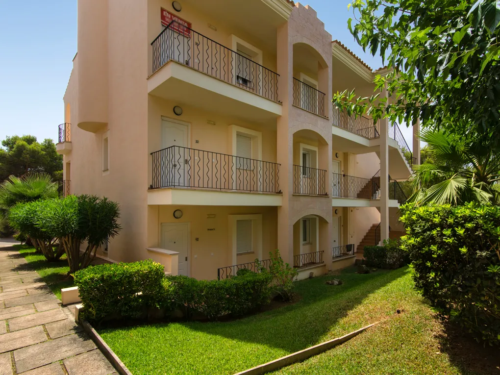 Renovated apartment with ETV license-11