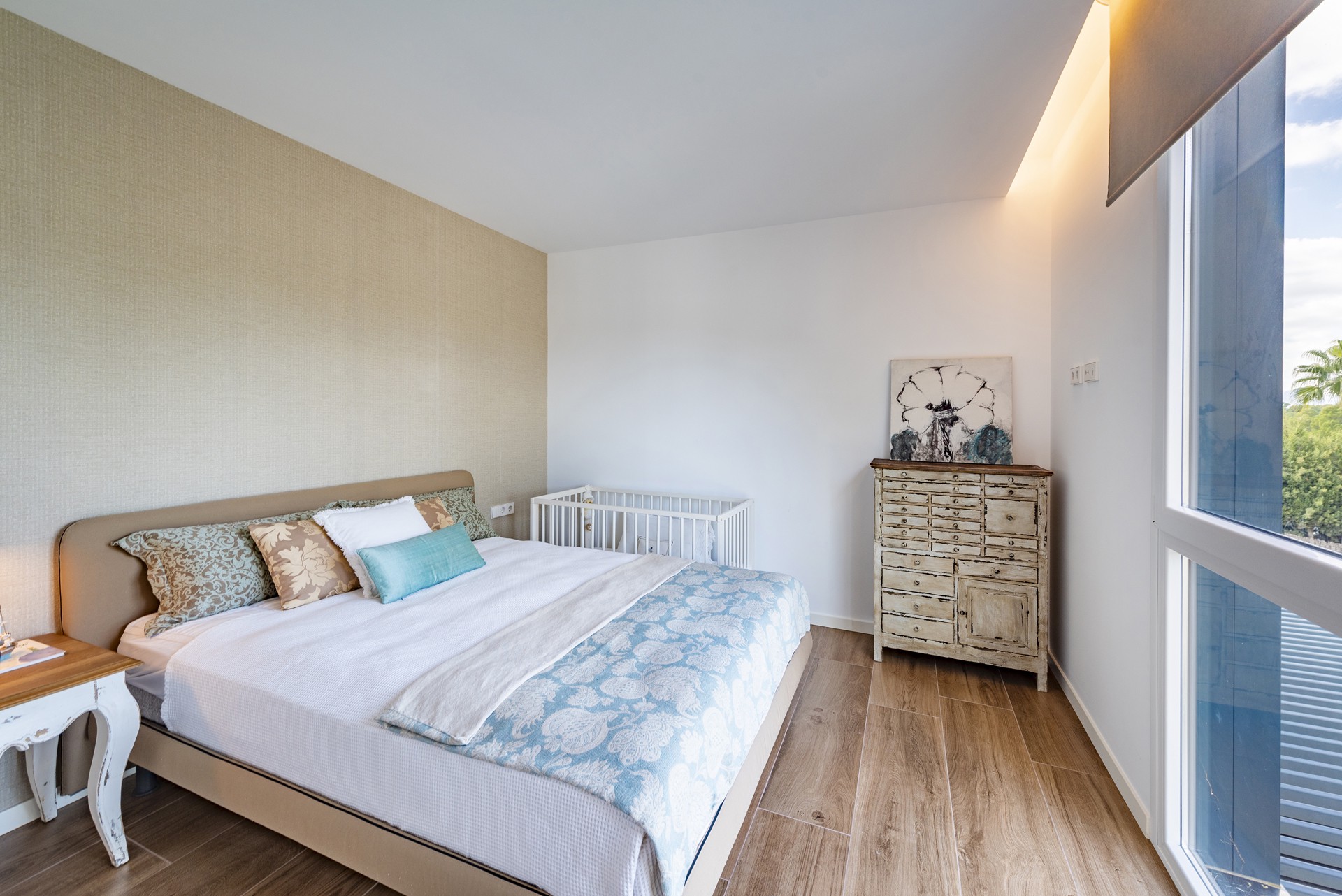 In topconditie, supermodern huis met uitzicht op zee.-13