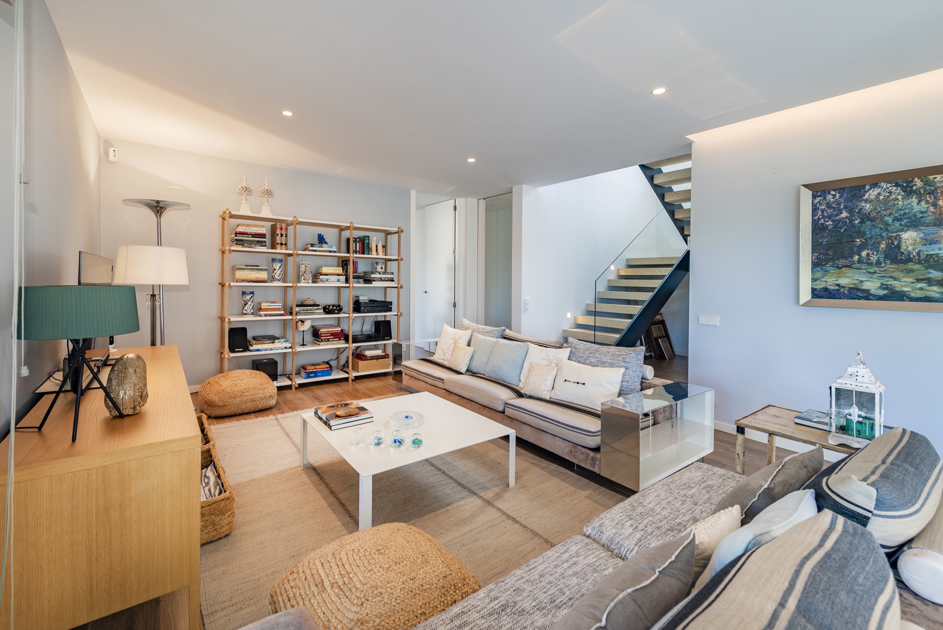 In topconditie, supermodern huis met uitzicht op zee.-7