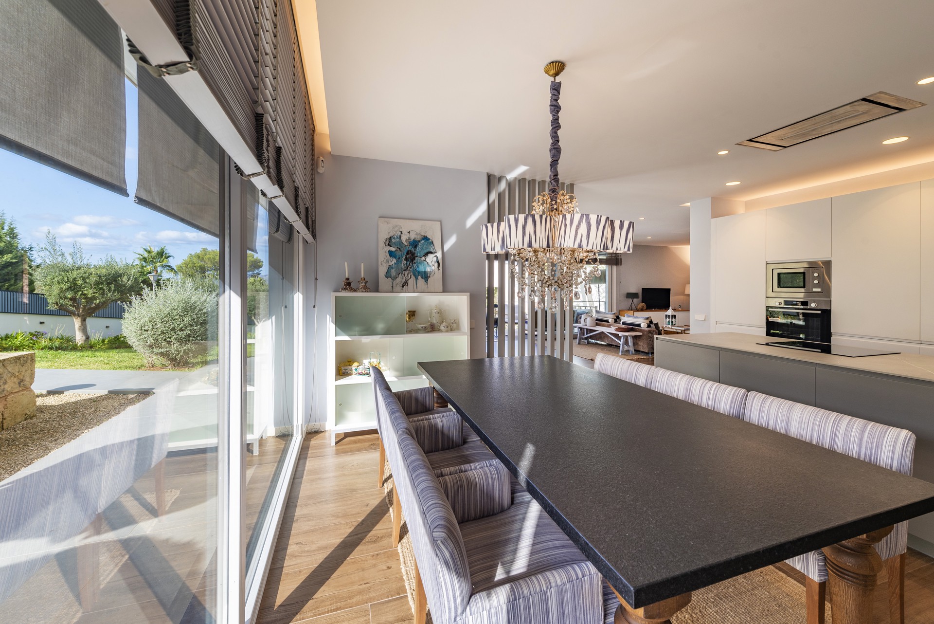 In topconditie, supermodern huis met uitzicht op zee.-10