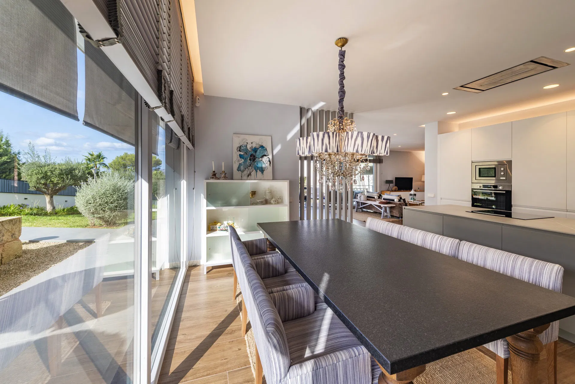In topconditie, supermodern huis met uitzicht op zee.-10