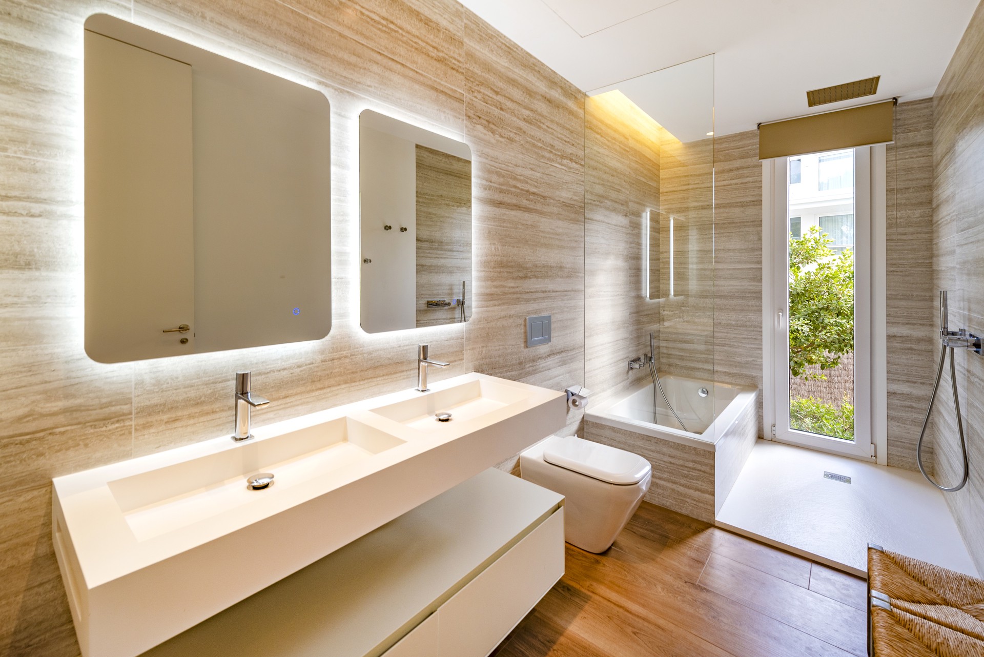 In topconditie, supermodern huis met uitzicht op zee.-14