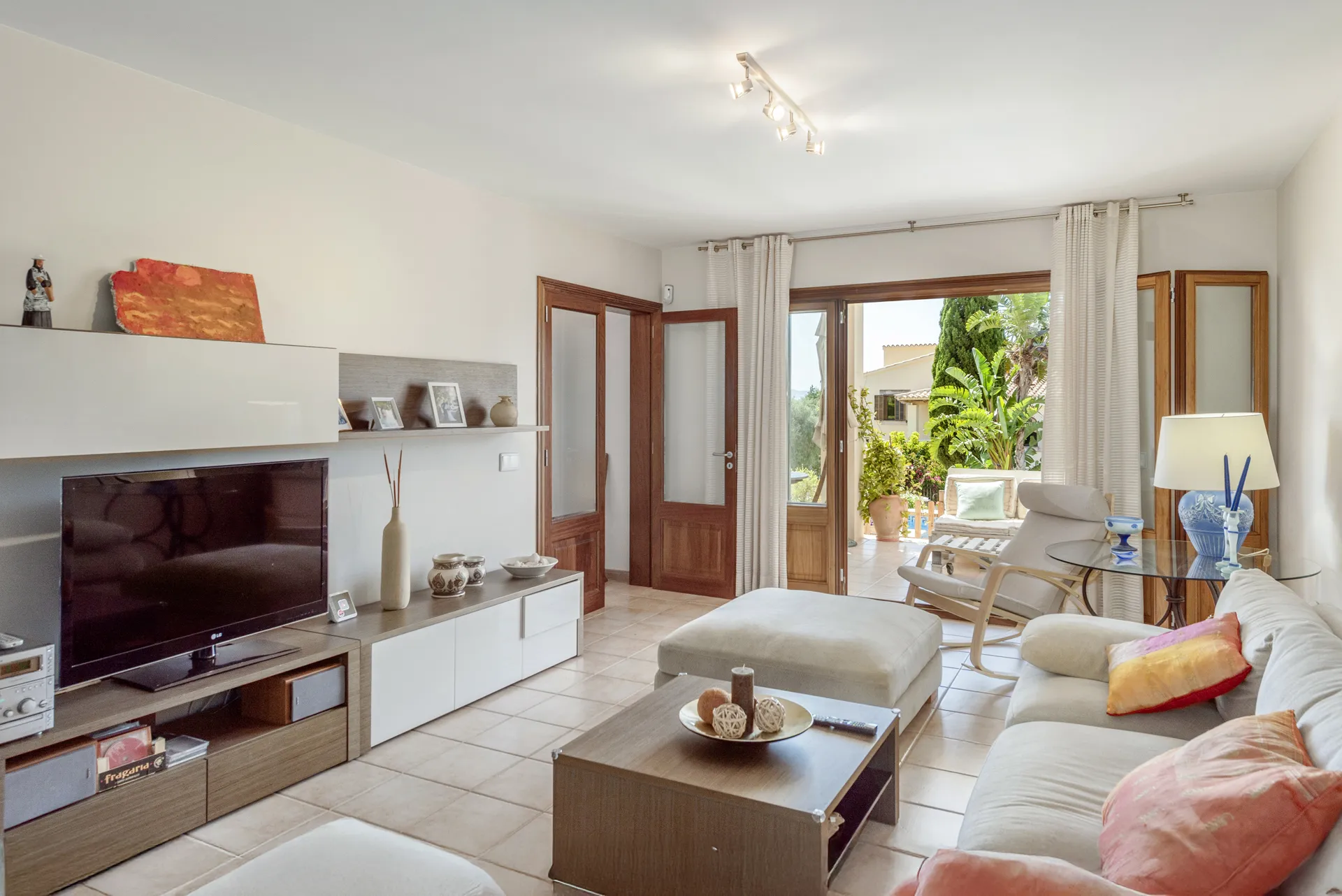 Adosado con vistas al mar, piscina y garaje – cerca del campo de golf y la playa en Alcanada, Mallorca-5
