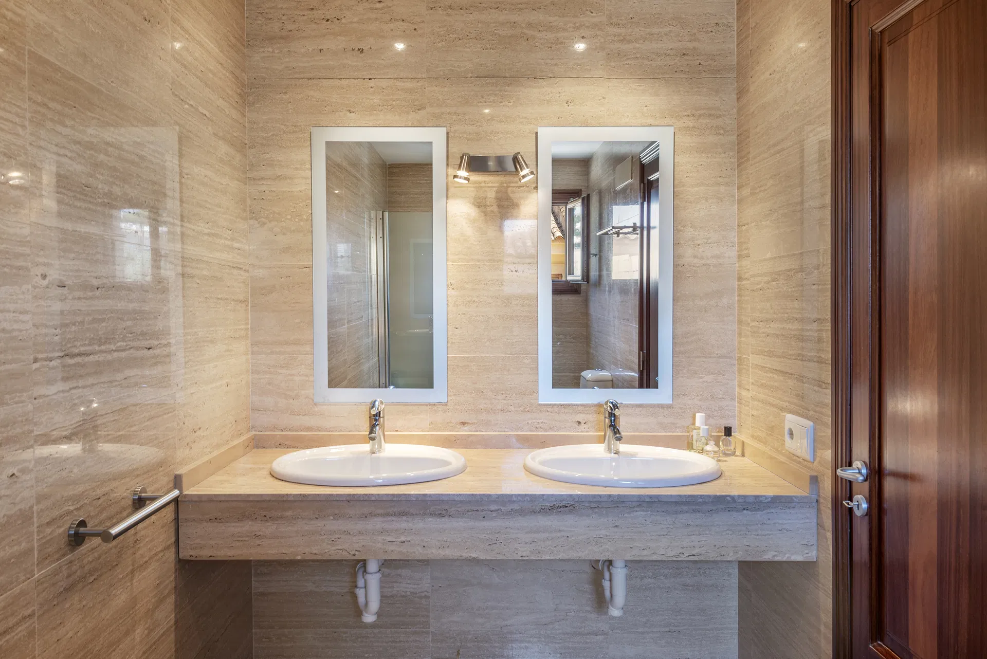 Maison jumelée bien entretenue avec vue sur mer, piscine et garage - proche du golf et de la plage-17