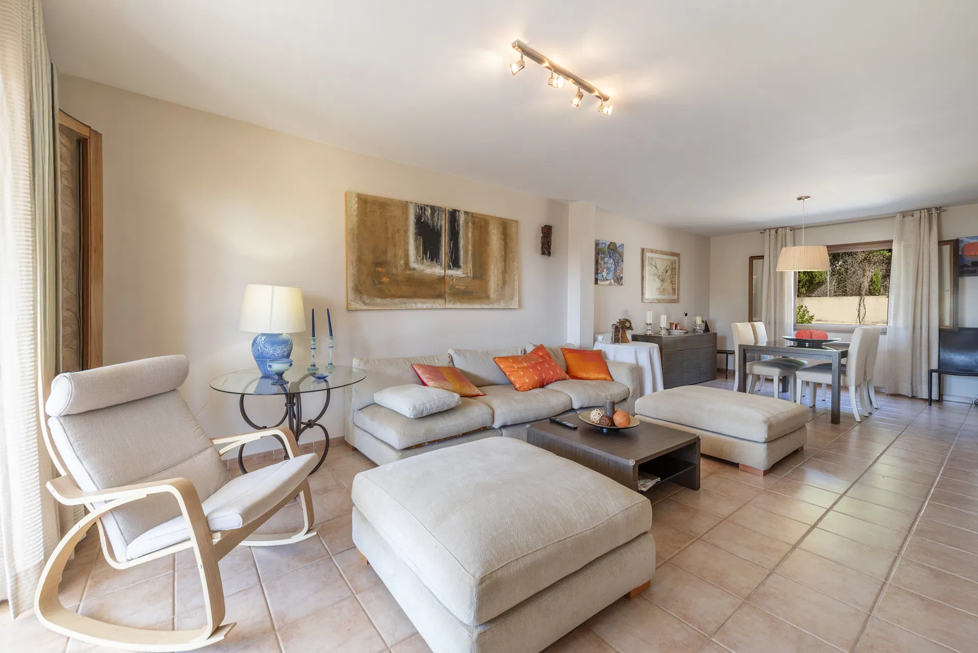Maison jumelée bien entretenue avec vue sur mer, piscine et garage - proche du golf et de la plage-2