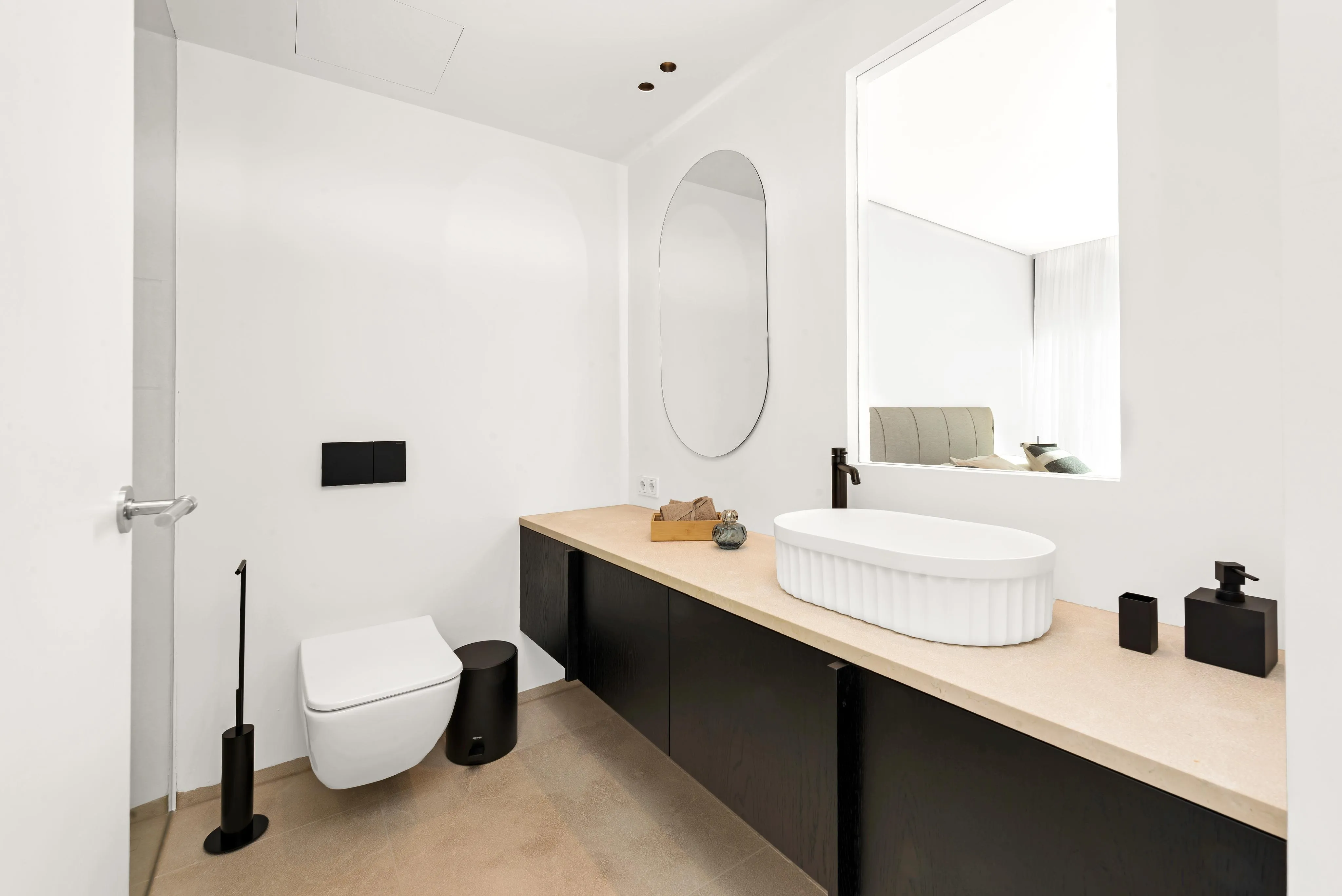 Vila de nova construcció amb inigualables vistes panoràmiques a la mar-13