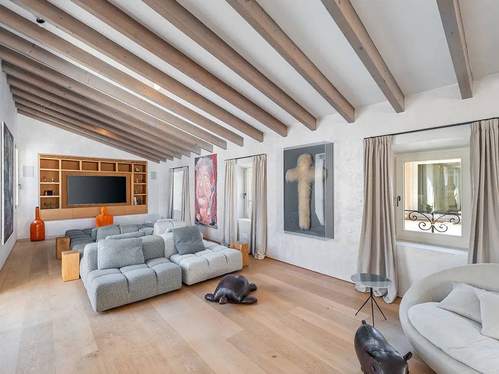 Il palazzo ristrutturato della città vecchia ha una classe a sé stante-7