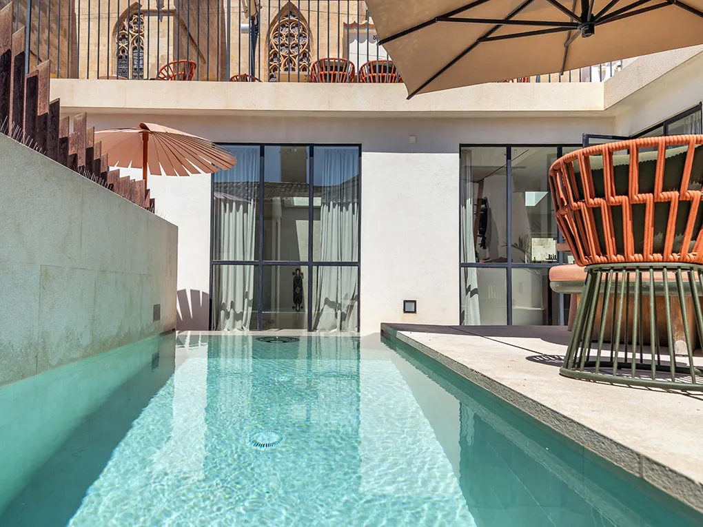 Il palazzo ristrutturato della città vecchia ha una classe a sé stante-1