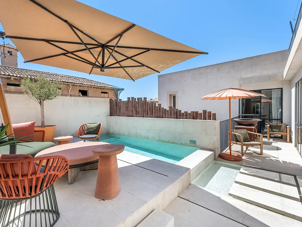 Il palazzo ristrutturato della città vecchia ha una classe a sé stante-25