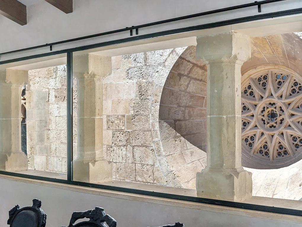 Il palazzo ristrutturato della città vecchia ha una classe a sé stante-5