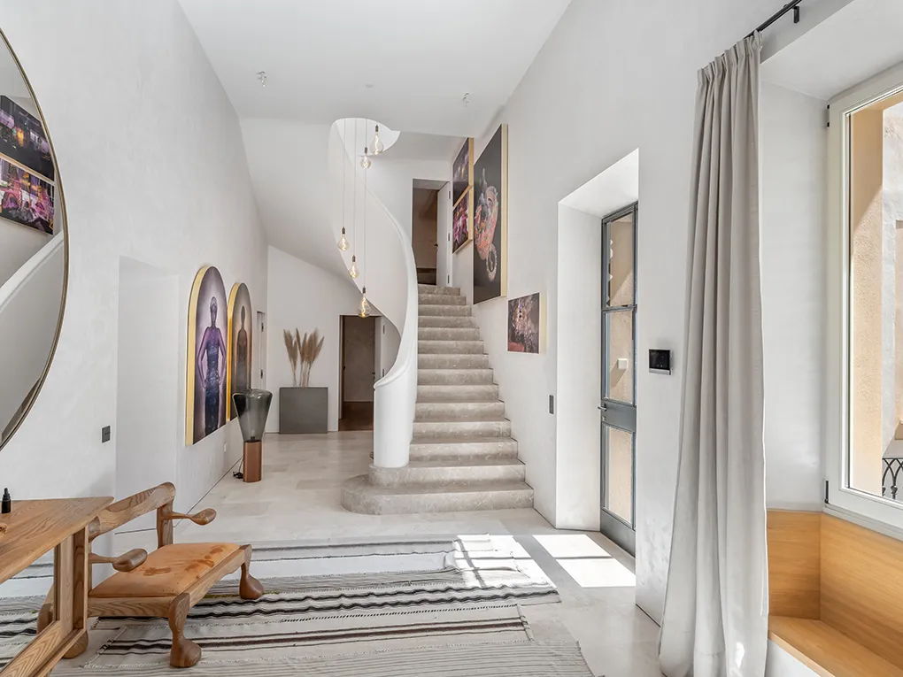 Il palazzo ristrutturato della città vecchia ha una classe a sé stante-22