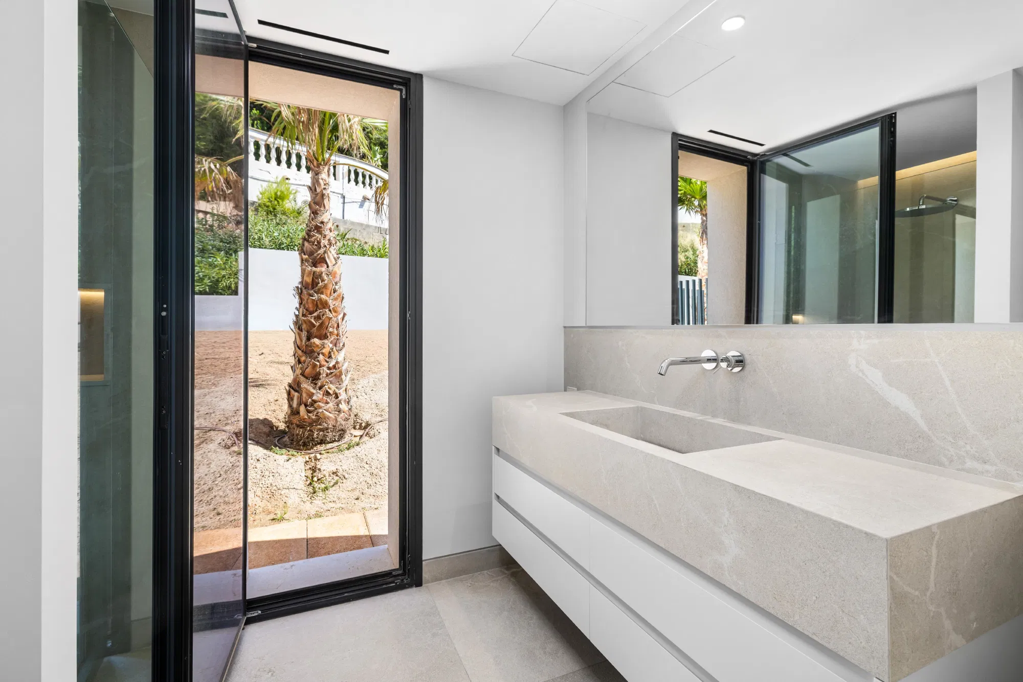 Moderna villa di nuova costruzione vicino al porto di Port Andratx-15