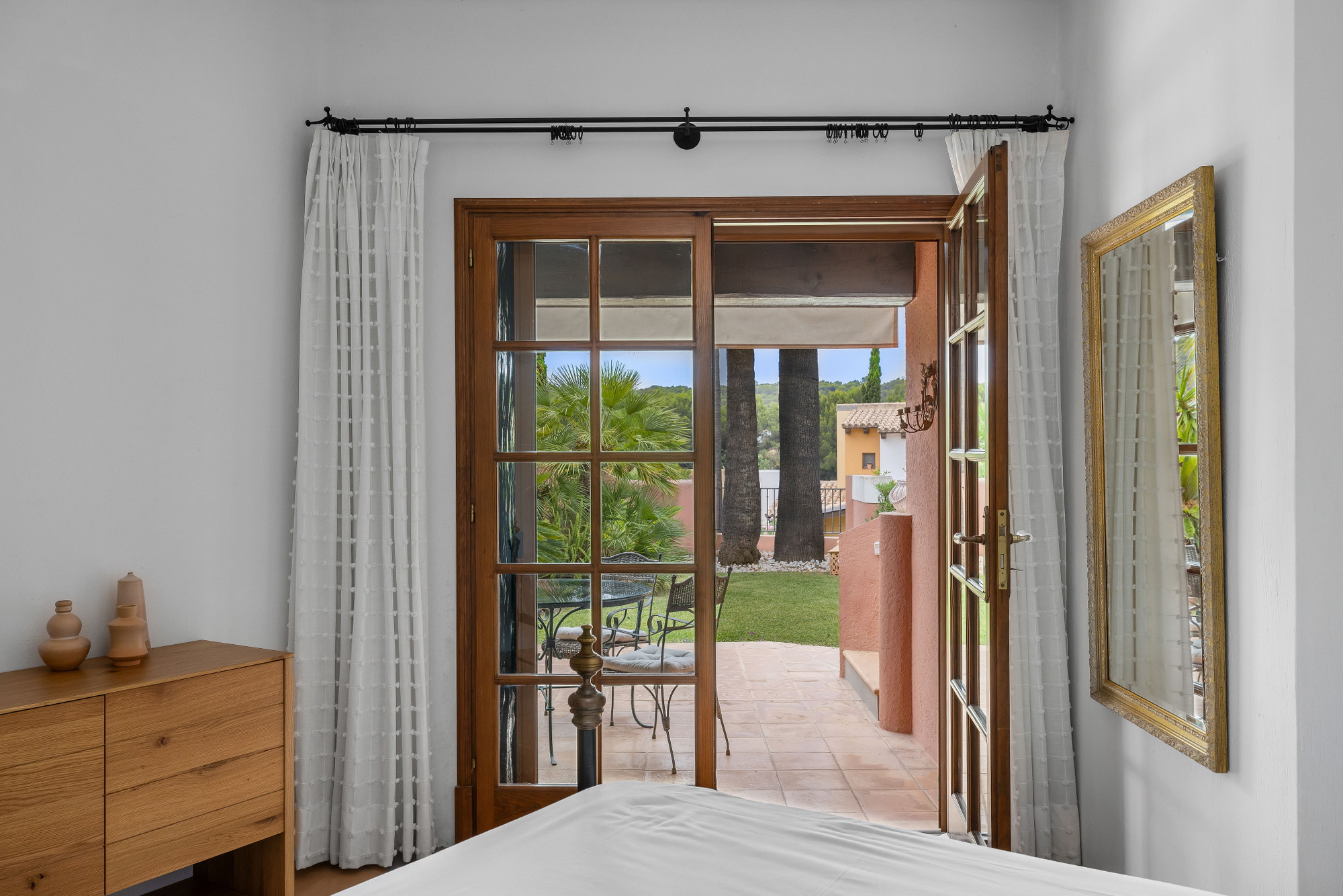 Beautiful finca in community-10
