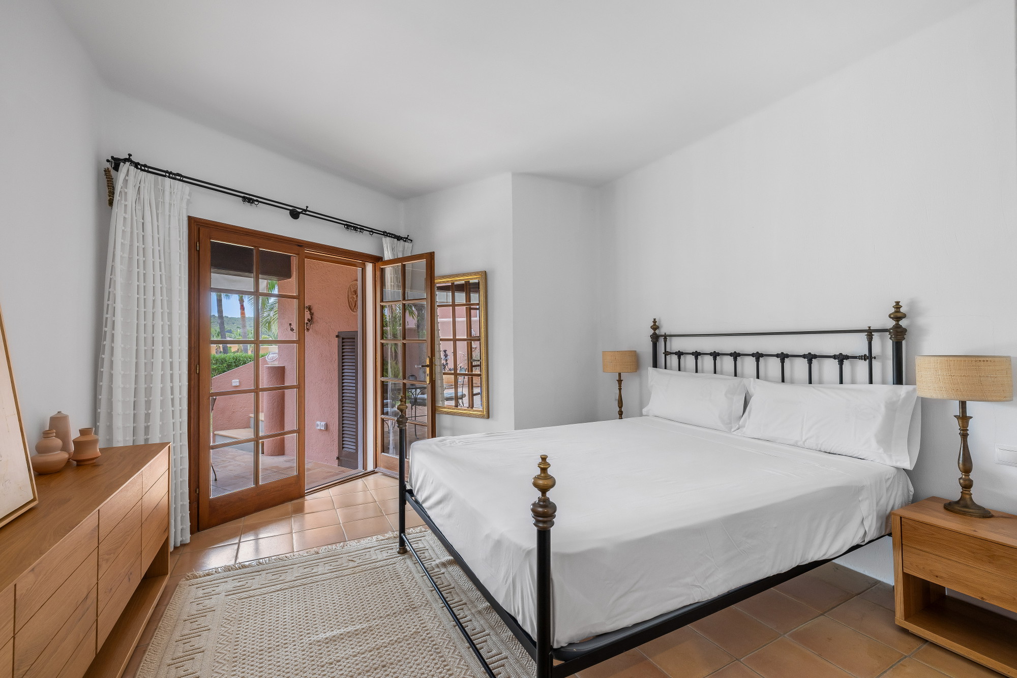 Beautiful finca in community-9