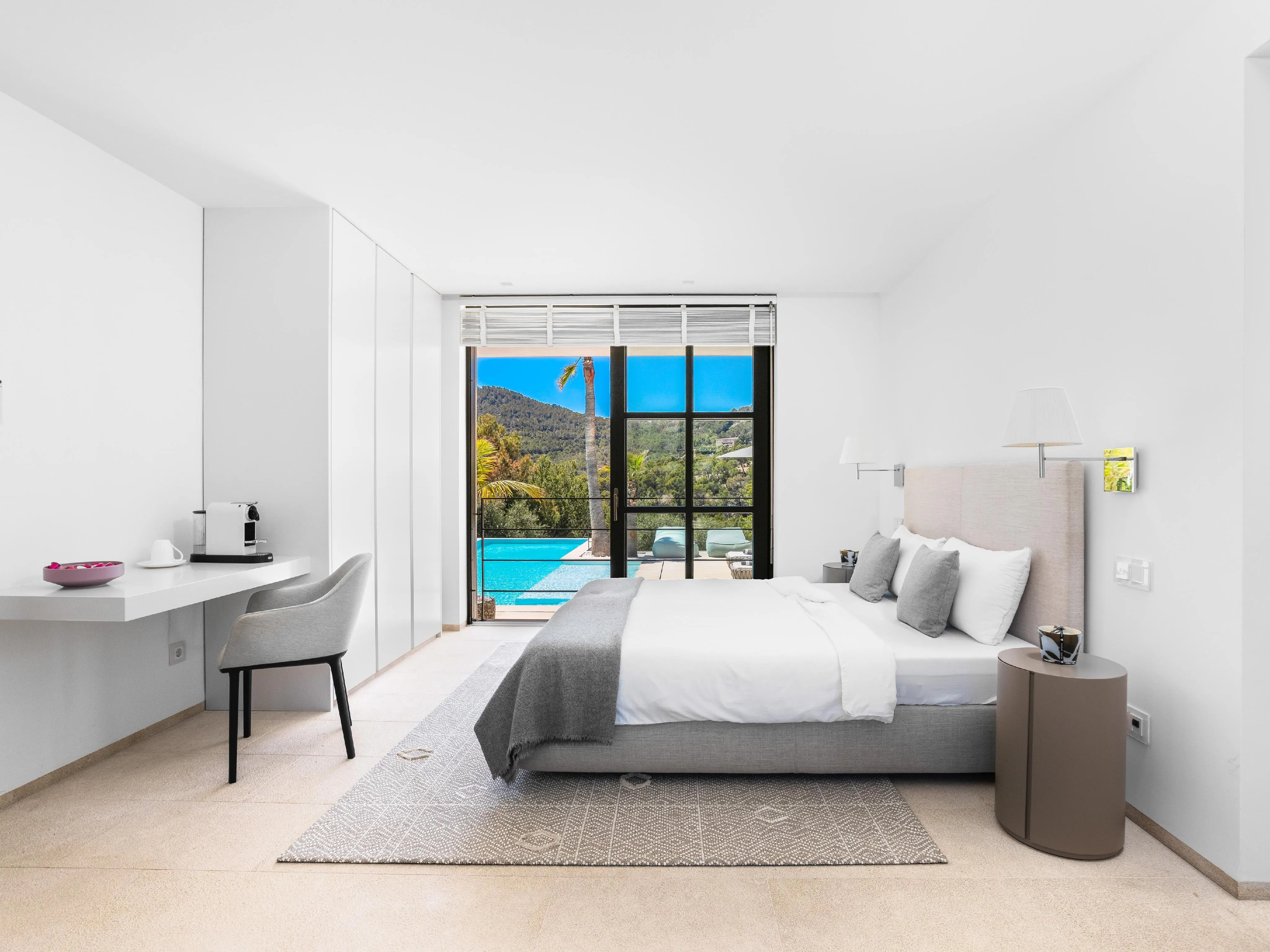 Moderne villa af høj kvalitet med rolig beliggenhed i Port Andratx-17