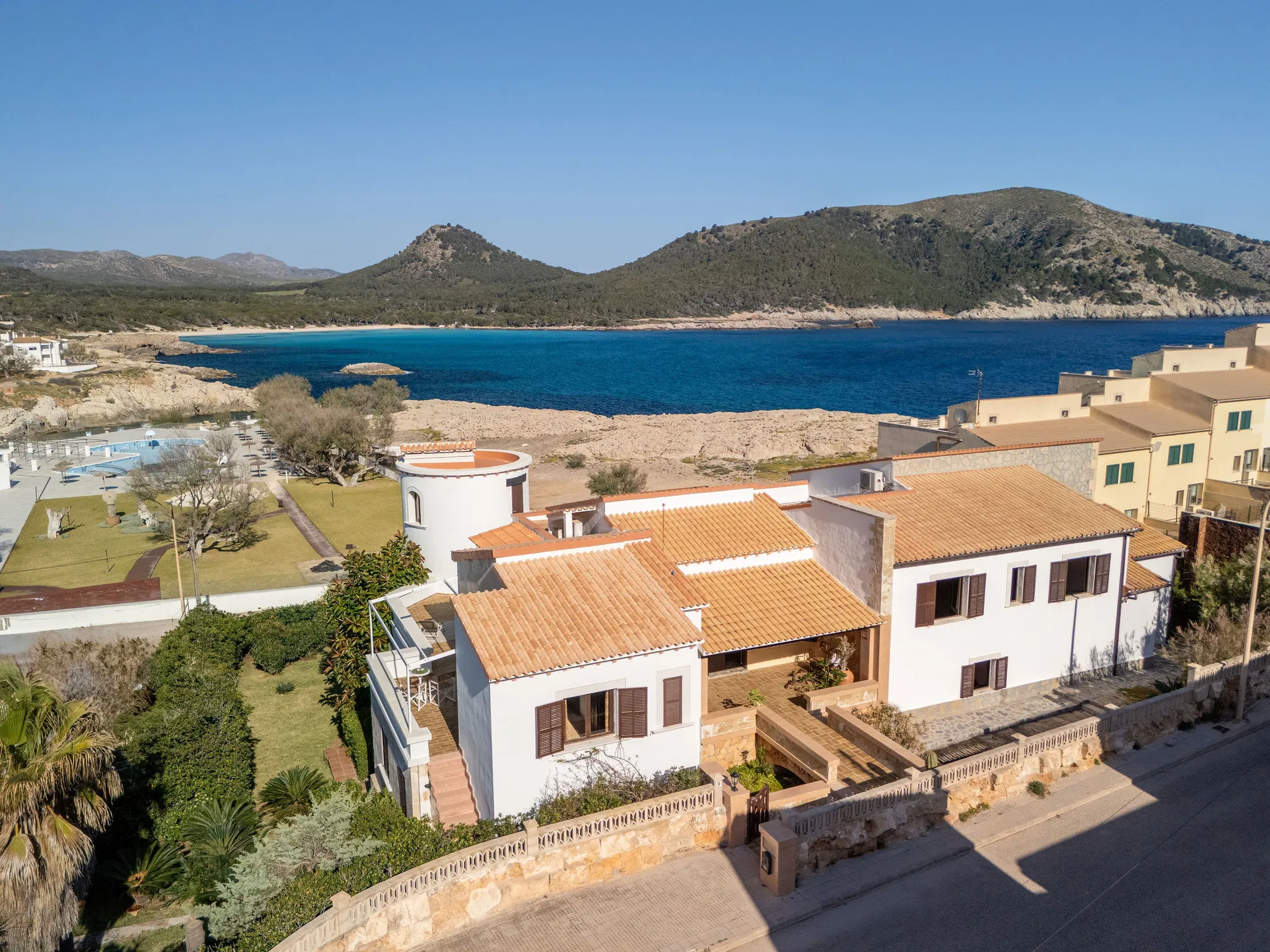 Spacious villa by the sea with a magnificent view of Cala Agulla-16