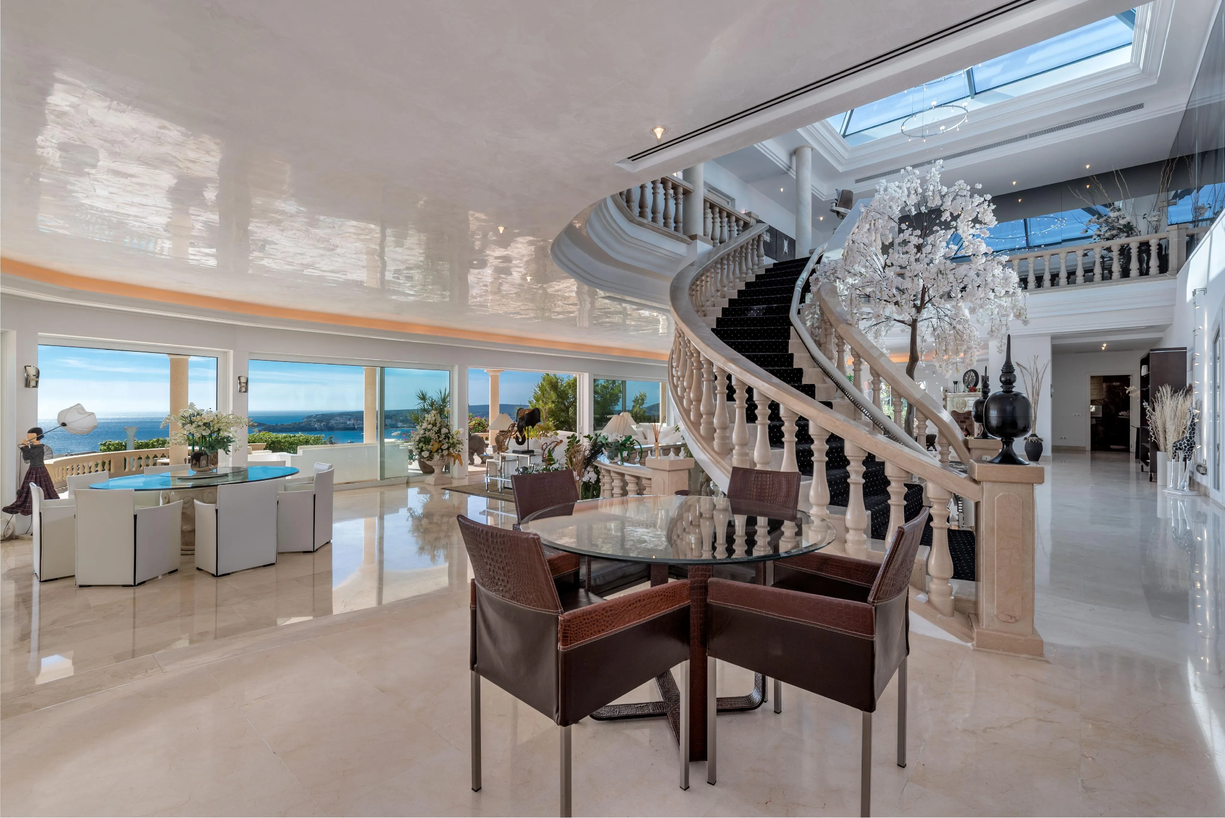 Magnífica villa mediterránea con vistas al mar impresionantes-8