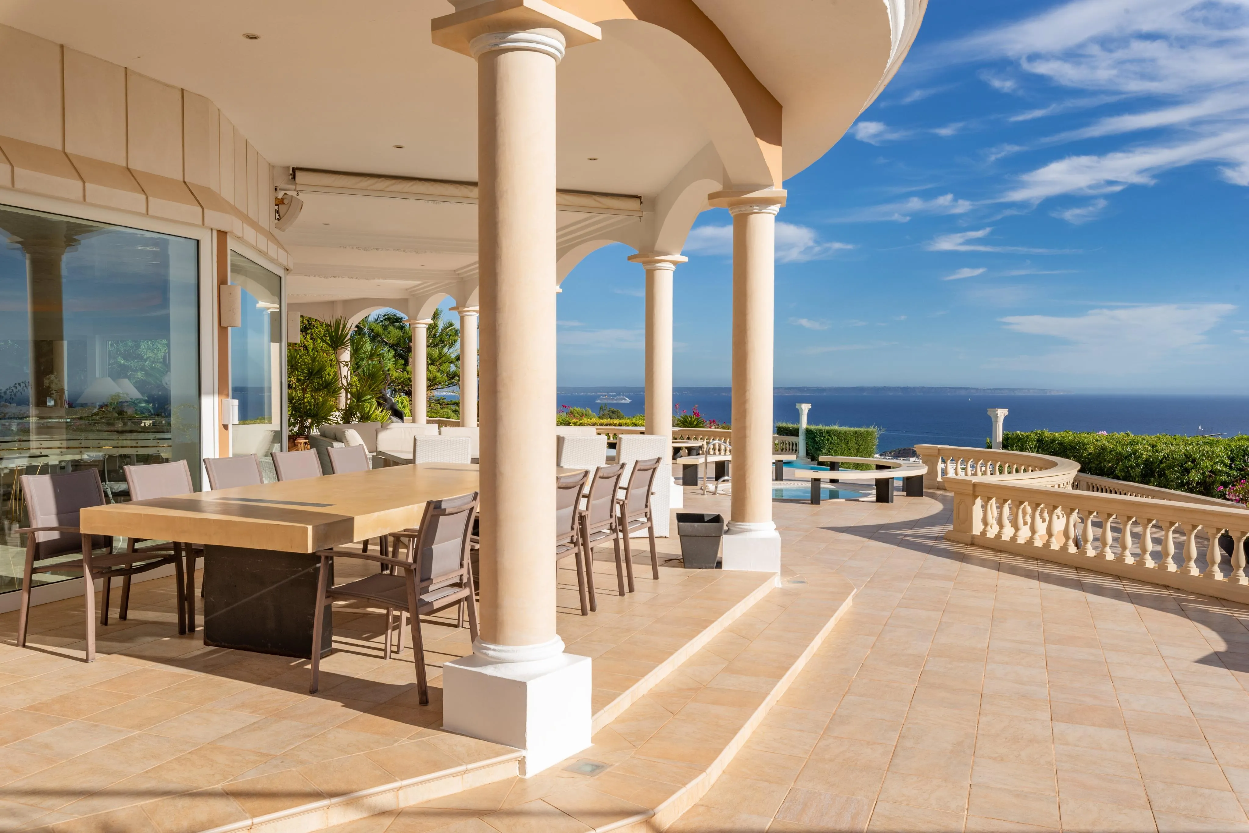 Magnífica villa mediterránea con vistas al mar impresionantes-21