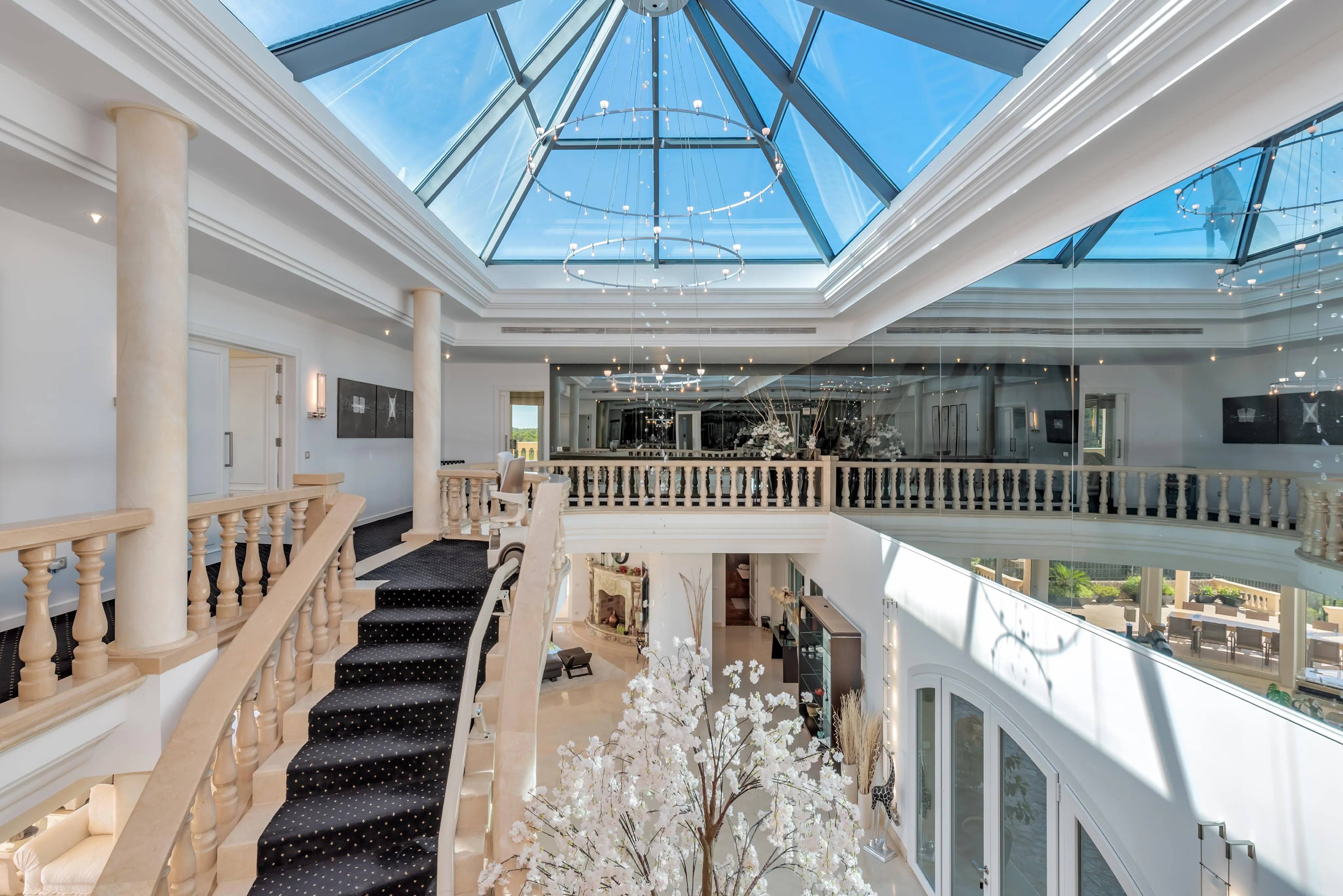 Magnífica villa mediterránea con vistas al mar impresionantes-4