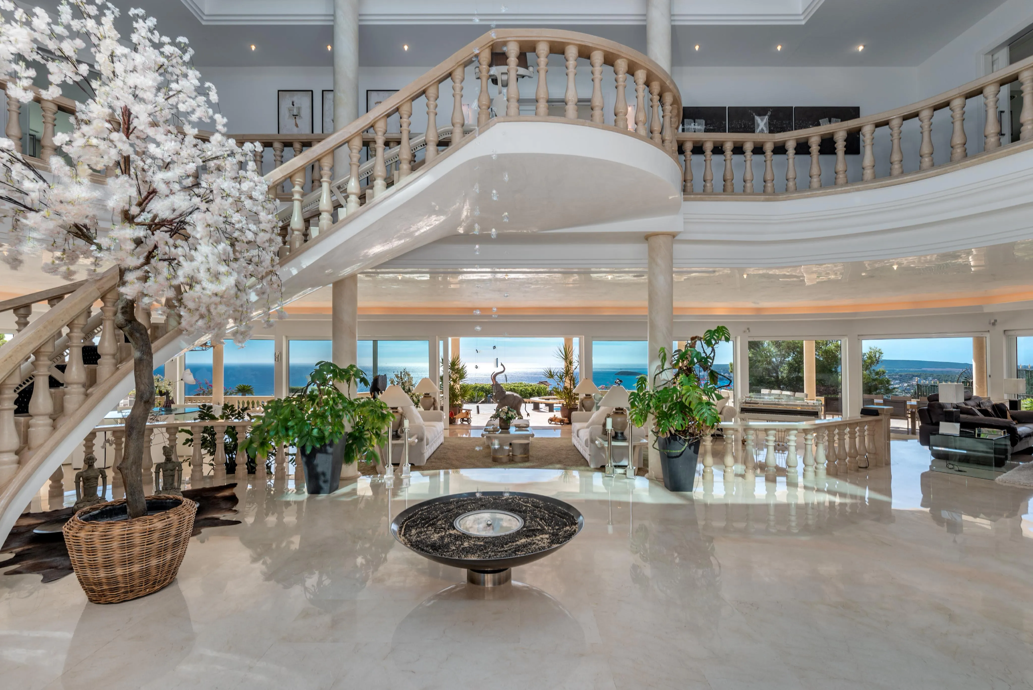 Magnífica villa mediterránea con vistas al mar impresionantes-6