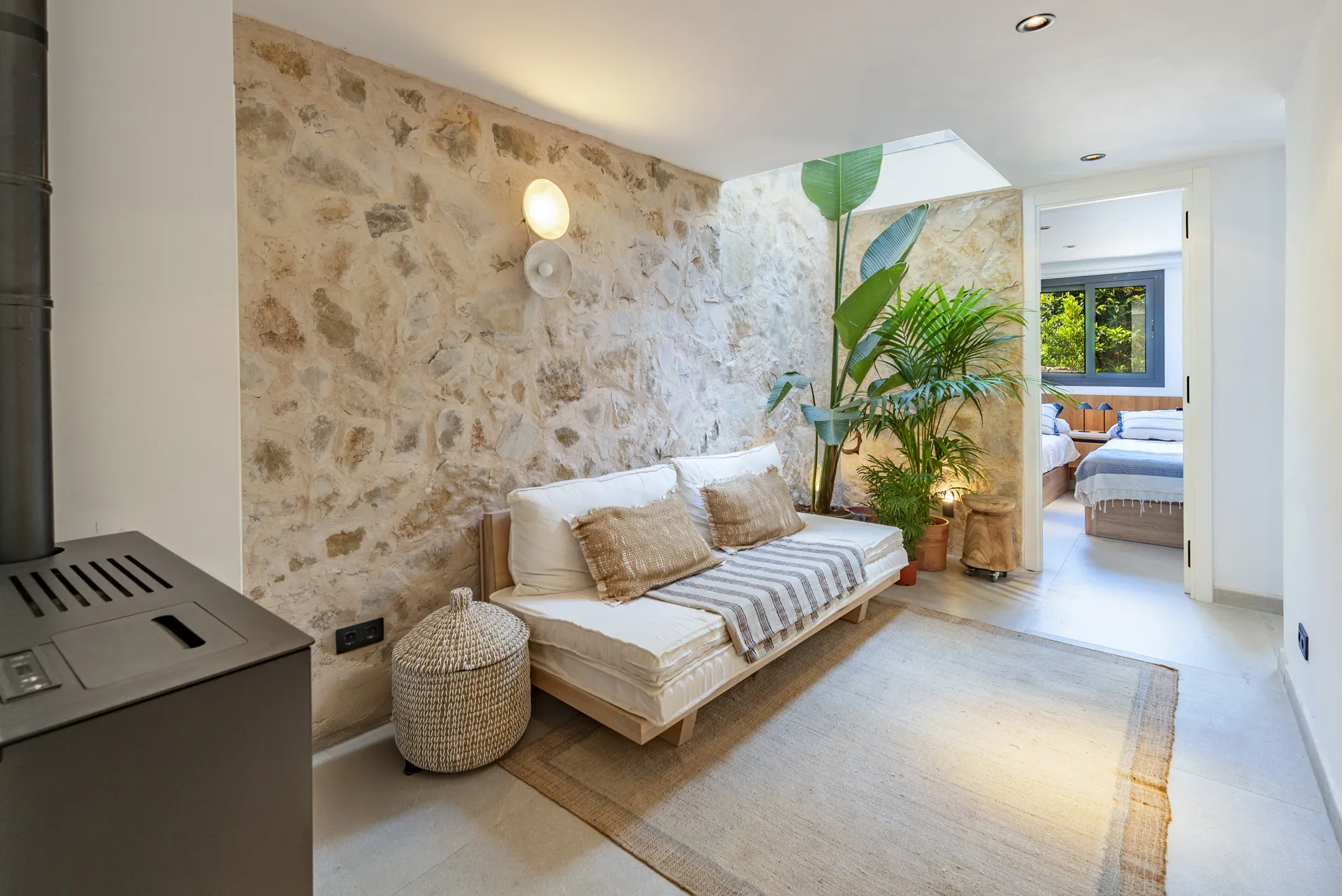 Magnifique maison de village avec garage dans le centre historique, rénovée avec goût et sophistication-7