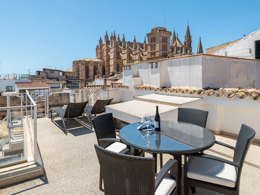 Modernes, lichtdurchflutetes Penthouse mit traumhafter Dachterrasse-1