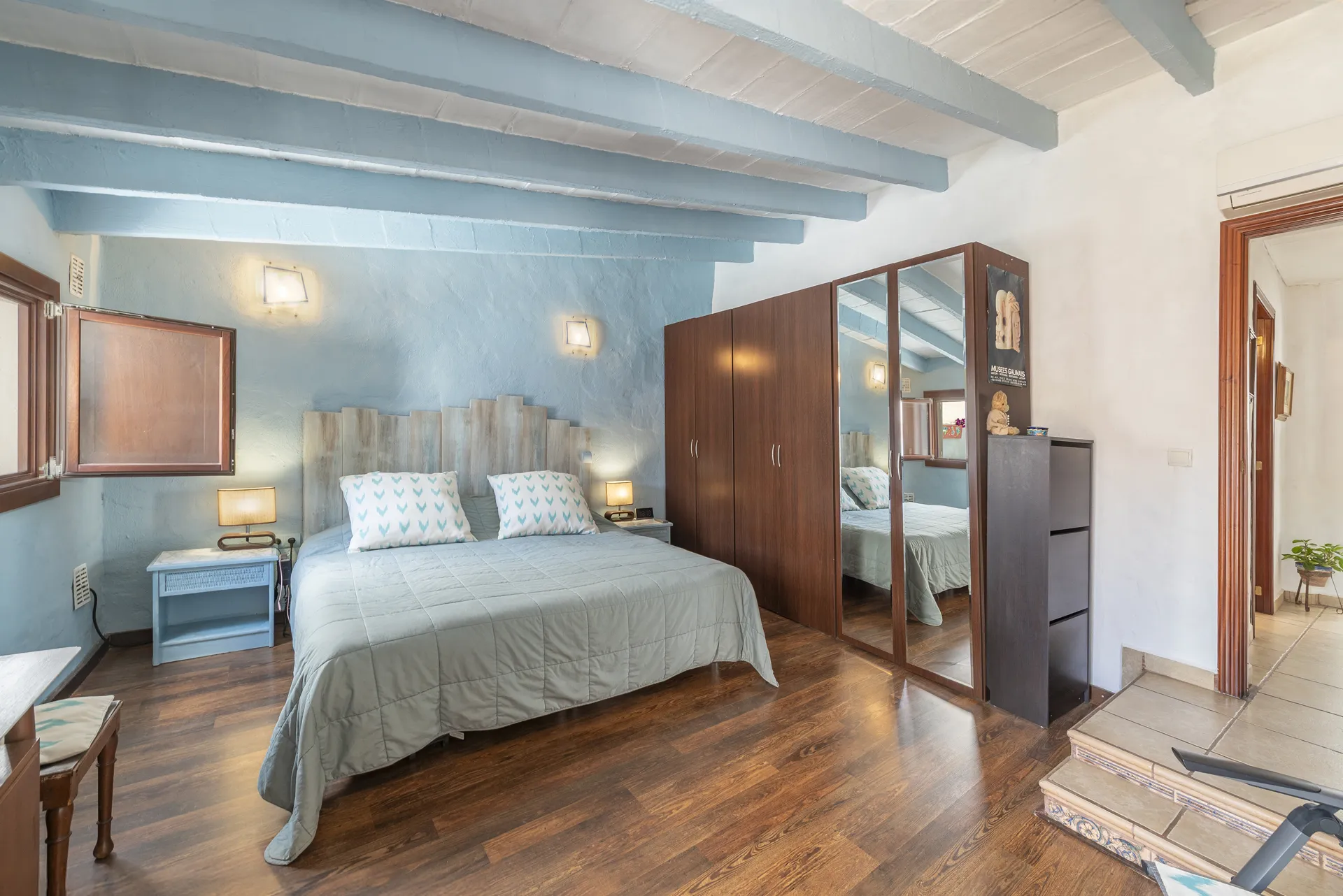 Casa de pueblo con encanto y espacio exterior en el corazón de Muro-11