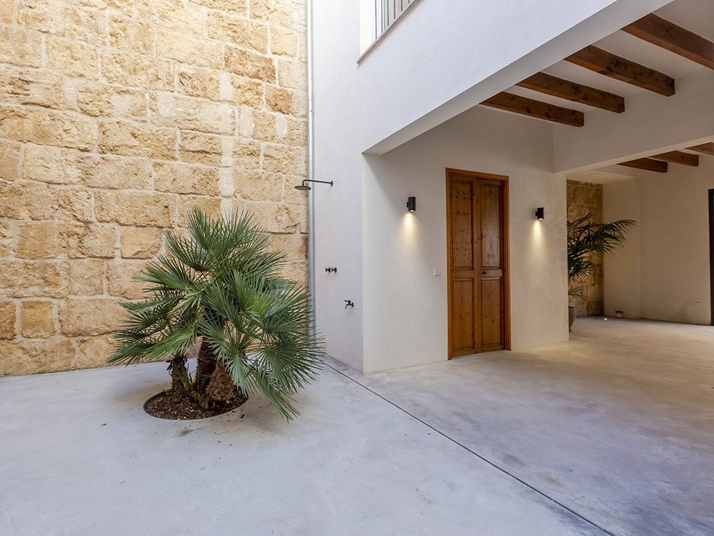 Renovated townhouse in the port of Andratx-13